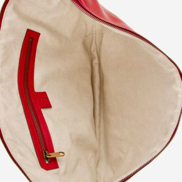 Gucci Red Leather Shoulder Bag with Gold GG Logo(Worn 3 times) in Mint condition - Picture 4 of 13